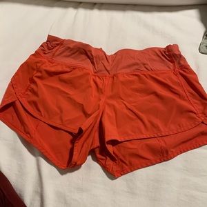 Size 6 lululemon shorts